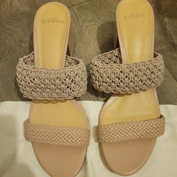 Alexandre Birman Neutrals Leather Slide size 11 heeled Sandal with dust bag - Picture 2 of 5